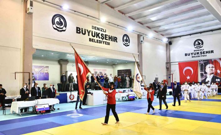 Cumhuriyet Kupası Judo Turnuvası 4 ülkeden 176 sporcuyu bir araya getirdi