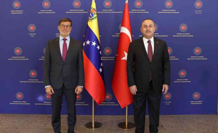 Dışişleri Bakanı Çavuşoğlu: “ABD, Türkiye’yi suçlamak yerine kendi yanlış politikalarından vazgeçsin”