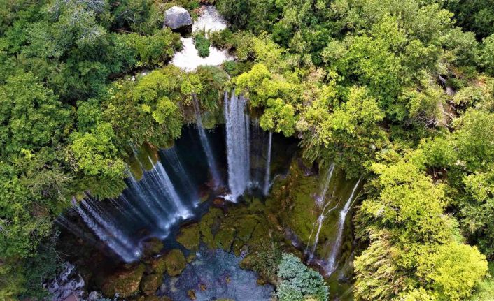 Doğa harikası tabiat anıtı şelaleyi, en çok Ruslar ziyaret ediyor