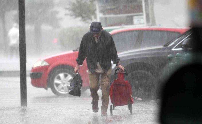 Doğu’da gök gürültülü sağanak yağış bekleniyor