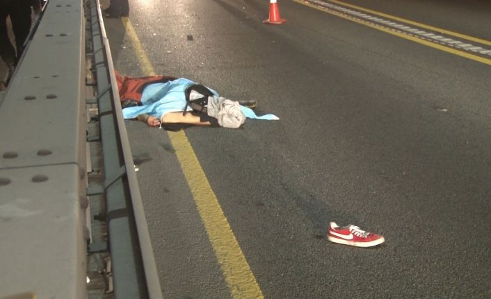 E-5 Karayolu’nda feci kaza: Ticari taksinin çarptığı yaya hayatını kaybetti