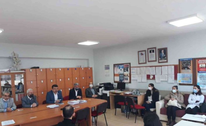 Eğitim-Bir-Sen Bursa 1 No’lu Şube Başkanı Acar: “Diğerlerine göre değil, değerlerimize göre sendikacılık yapıyoruz”