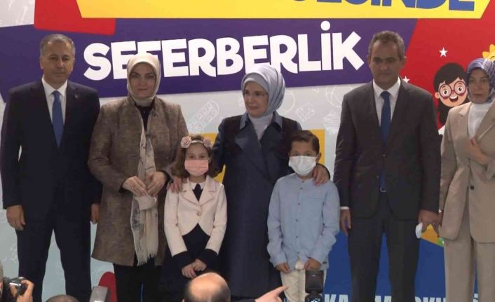Emine Erdoğan: “Kadınların güçlenmesinin bir sonraki aşaması, daha güçlü ailelerin ortaya çıkmasıdır”