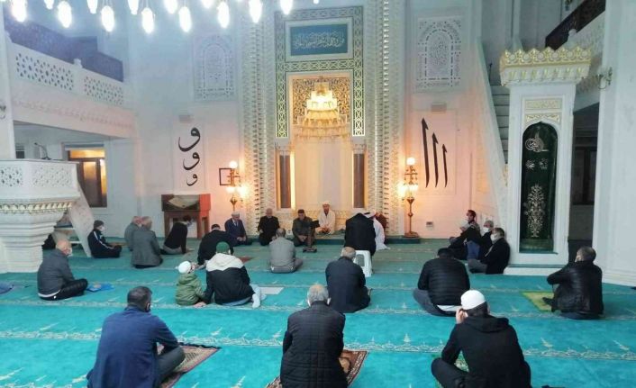 Erdek’te Mevlit Kandili programı