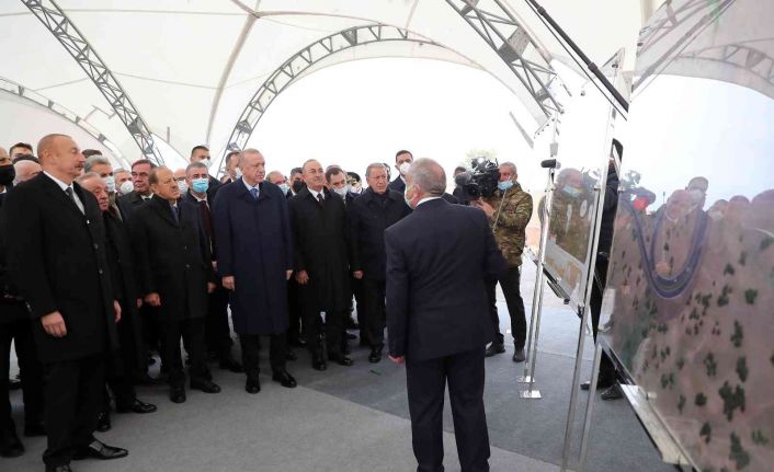 Erdoğan ve Aliyev, Karabağ’da kara yollarının temel atma törenine katıldı