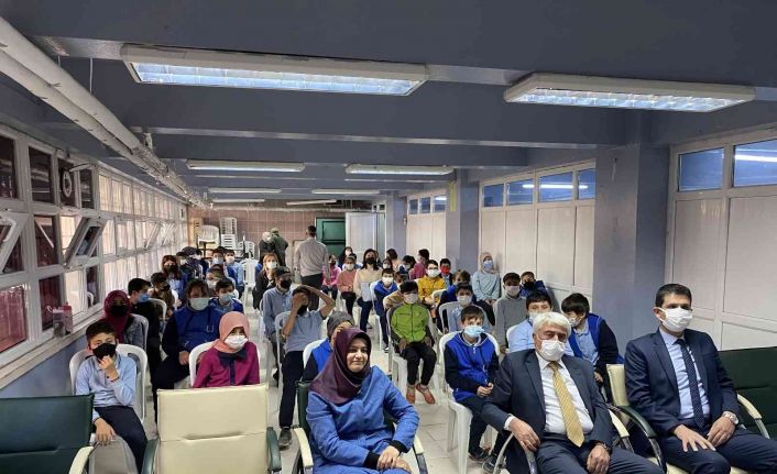 Eskişehir Ticaret Borsası İmam Hatip Ortaokulunda ‘Mevlid-i Nebi’ programı düzenlendi