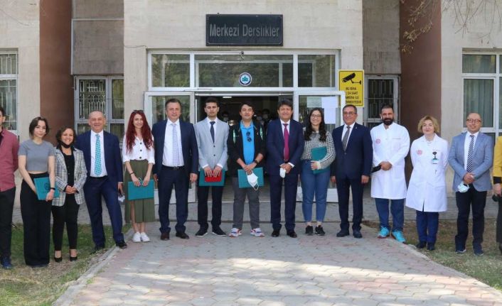 ESOGÜ Tıp Fakültesi’ni dereceyle bitiren mezunlar için tören düzenlendi