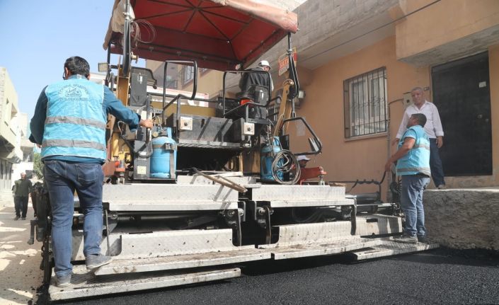 Eyyübiye’de asfalt atağı devam ediyor