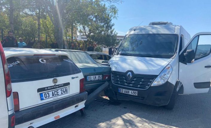 Fabrika işçileri dışarı çıktıklarında park ettikleri araçlarını bakın nasıl buldu