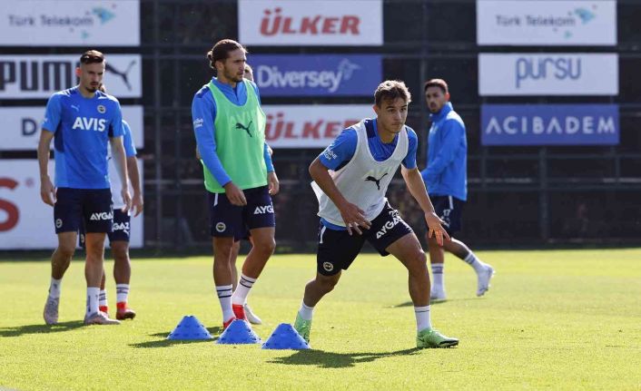 Fenerbahçe’de Trabzonspor maçı hazırlıkları sürüyor