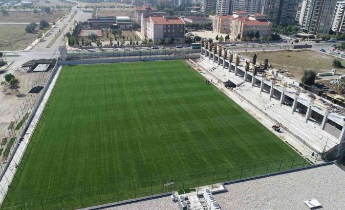 Fikri Bayrıl Spor Tesisi hizmete girmek için gün sayıyor