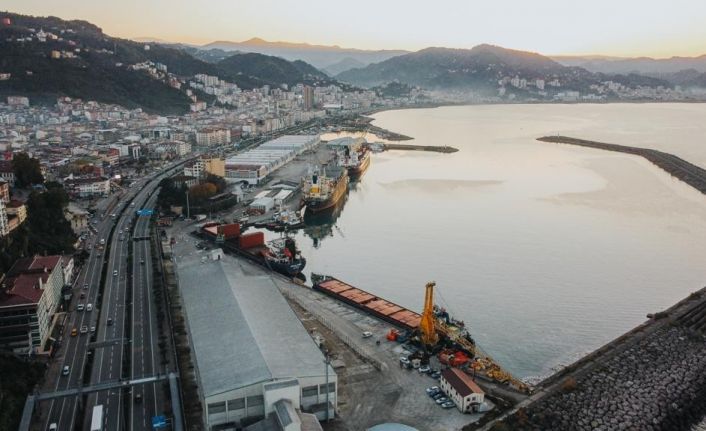 Giresun SS.61 No’lu Damperli Kamyoncular Kooperatifi Başkanı Bekdemir: "Birileri ekmeğimizle oynuyor"