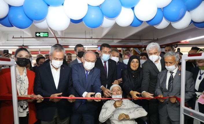 Hafız Ahmet Şen Gençlik Akademisi ve ‘Kitap Kahvem’ törenle açıldı