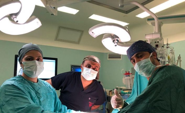 Hastalarda milyonda bir görülen kitle başarıyla alındı