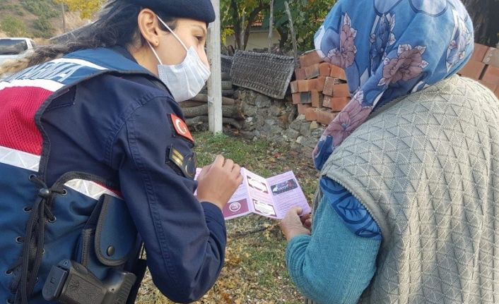 Kadın tarım işçileri ‘‘Aile içi ve Kadına Yönelik Şiddetle Mücadele’’ konularında bilgilendirdi
