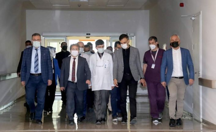 Kamu Hastaneleri Genel Müdür Yardımcısı Bener’den Kayseri Şehir Hastanesine Ziyaret