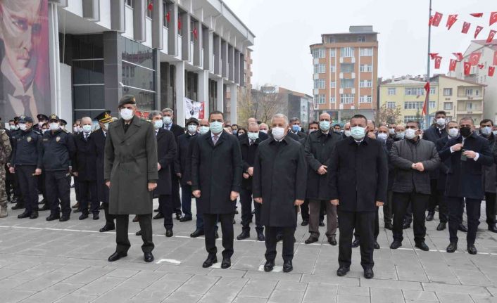 Kars Valisi Belediye Başkan Vekili Türker Öksüz: "Bu topraklar can verilerek vatan yapılmıştır"