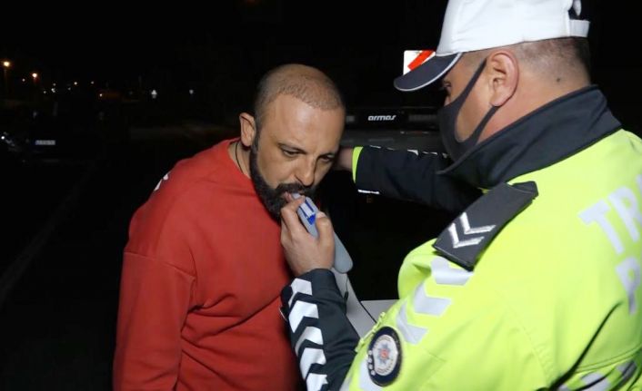 Kaza yapan ehliyetsiz sürücü 2.44 promil alkollü çıkınca “Çok mu içmişim?” diye polise sordu