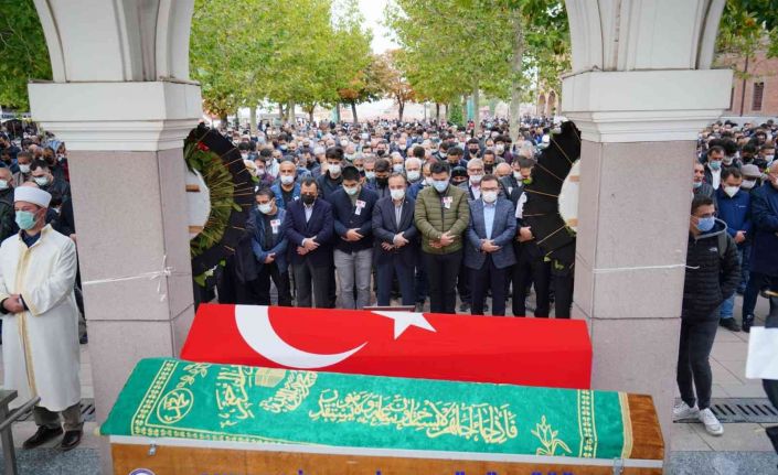 Kazada hayatını kaybeden emekli emniyet müdürü son yolculuğuna uğurlandı