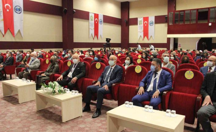 KMÜ’nün ev sahipliğinde ‘Karaman Uluslararası Yunus Emre ve Türkçe Bilgi Şöleni’ düzenlendi