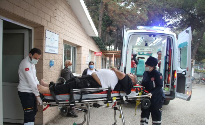 Kontrolden çıkan tır yan yattı: 2 yaralı