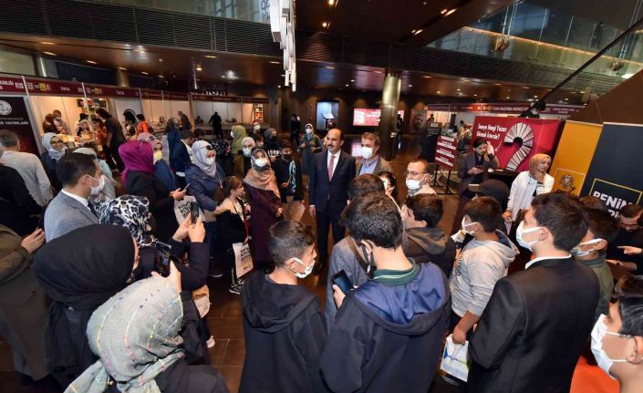 Konya Kitap Günleri 802 bin 104 ziyaretçiyle kendi rekorunu kırdı