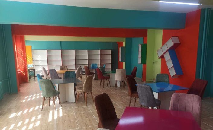 Köy okulu yeni kütüphanesine kitap desteği bekliyor