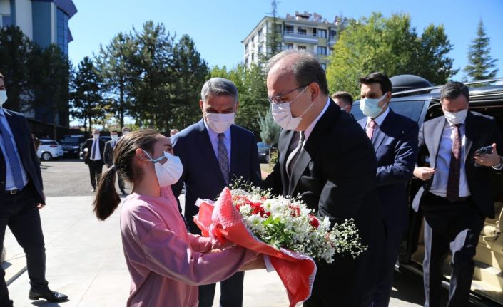 Kültür ve Turizm Bakan Yardımcısı Çam, Tunceli Valisi Özkan ile bir araya geldi