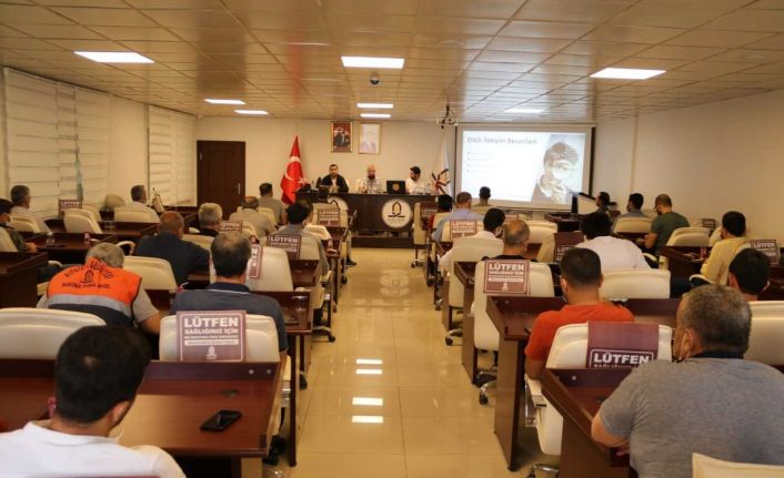 Mardin’de kaymakamlık ve belediye çalışanlarına yönelik kişisel gelişim seminerleri düzenlendi