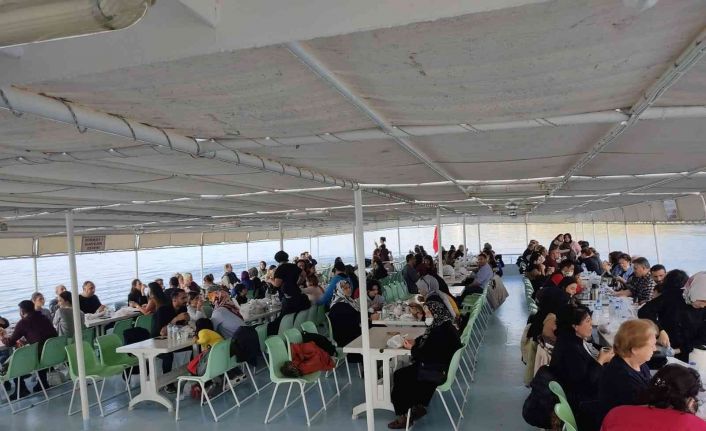 Mavi Tur’un konukları hemşireler oldu