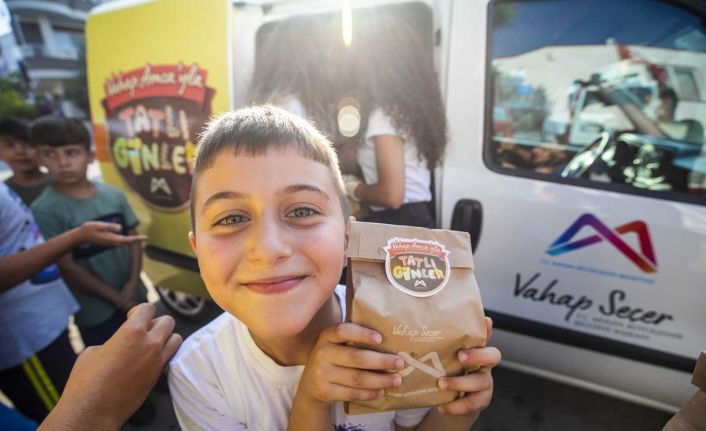 Mersin’de ’Vahap Amca’la Tatlı Günler’ projesi 120 binin üzerinde çocuğa ulaştı