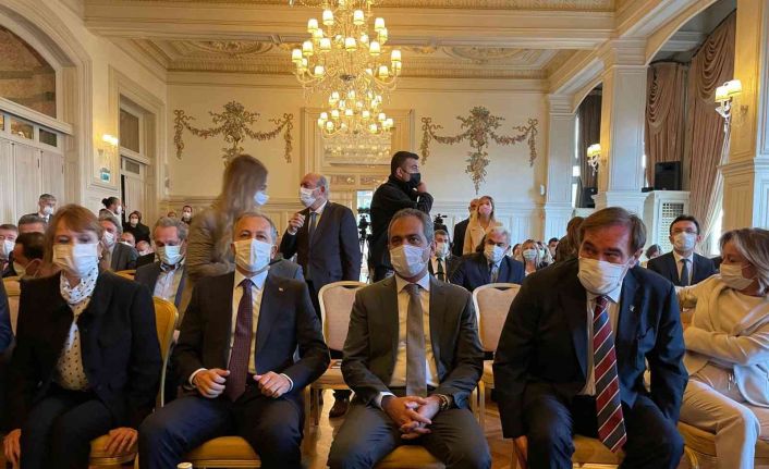 Milli Eğitim Bakanlığı ve Demirören Medya işbirliği için imzalar atıldı: Medya Lisesi açılıyor