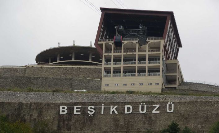 Milyonlarca lira harcanarak hizmete açılan teleferik çürümeye terk edildi