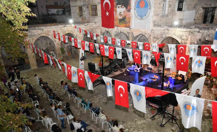 Mut’taki tarihi Taşhan’da klasik müzik konseri