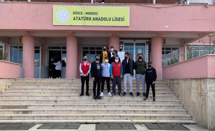 Okulları tek tek ziyaret ediyorlar