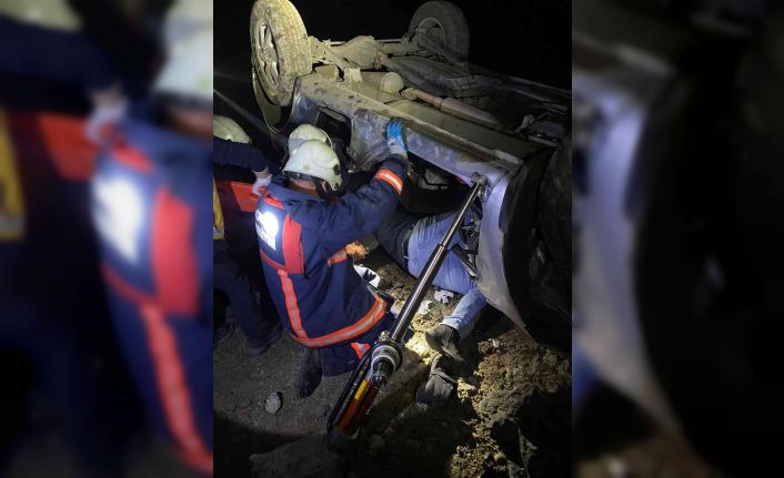 Ordu’da araç içinde sıkışan sürücü güçlükle kurtarıldı
