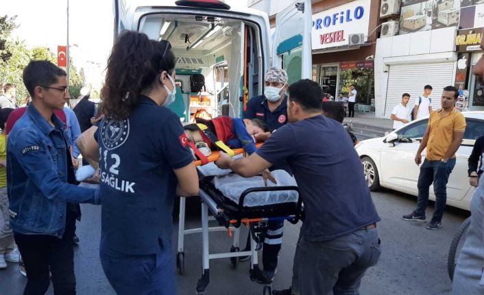 Otomobilin çarptığı öğrenci ağır yaralandı