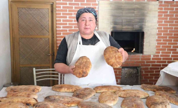 (ÖZEL) Annesinden öğrendiği 100 yıllık yöresel ekmekle kendi işinin patronu oldu