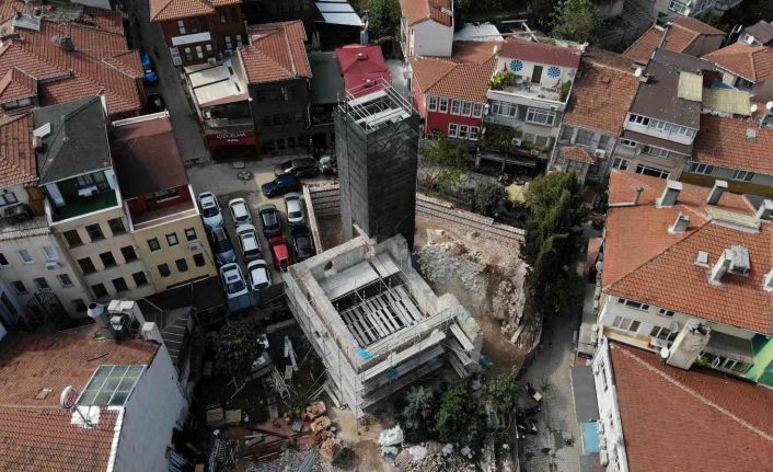 (Özel) Üsküdar’da 460 yıllık Gülfem Hatun Camii’nin restorasyon çalışması havadan görüntülendi