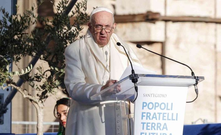 Papa isimsiz mezar skandalından sonra yerli halkla uzlaşma için Kanada’yı ziyaret edecek