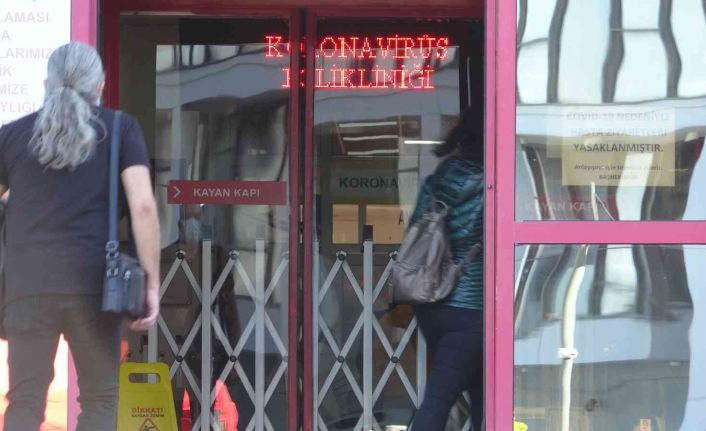 Prof. Dr. Hande Aydemir, "Yaşlı popülasyon üzerlerine tanımlı olan üçüncü doz hatırlatma aşılarını yaptırmamış durumda"