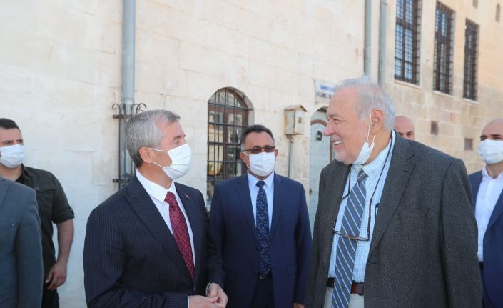 Prof. Dr. İlber Ortaylı tarihi mekanları gezdi