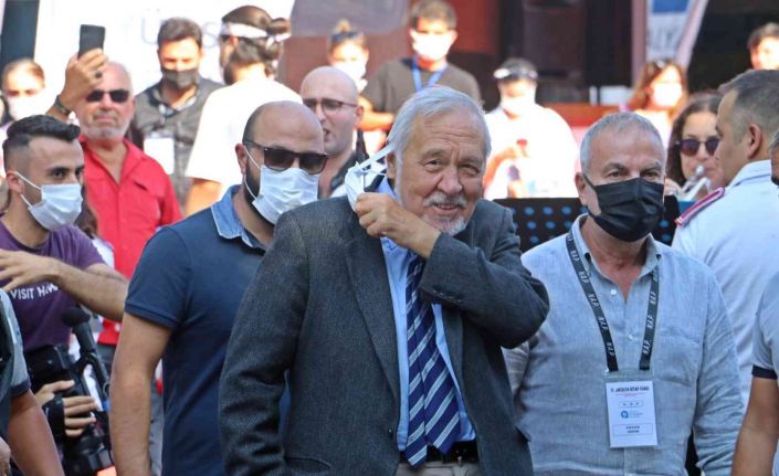 Prof. Dr. İlber Ortaylı: “Türklerin memlekete bir hediyesi var; Rus anneler”