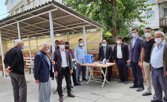 Sağlık ekipleri aşılamada sınır tanımıyor