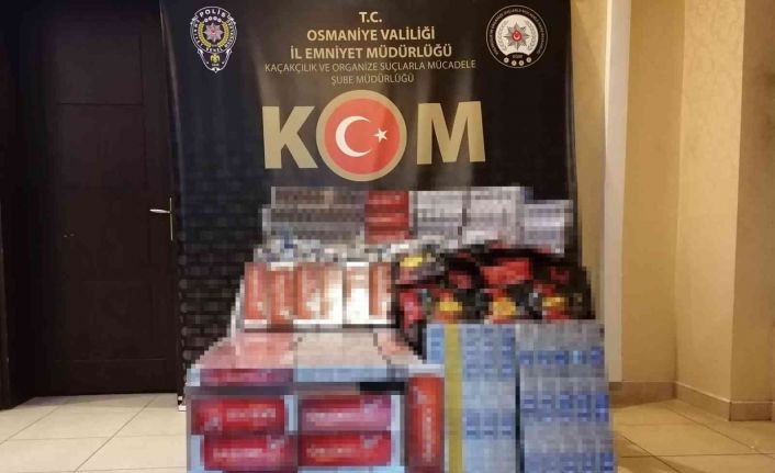 Saman torbalarının arasına gizlenmiş bin 360 paket kaçak sigara ele geçirildi