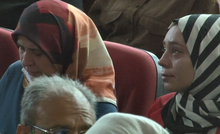 Şehitleri anma programında gözyaşları sel oldu