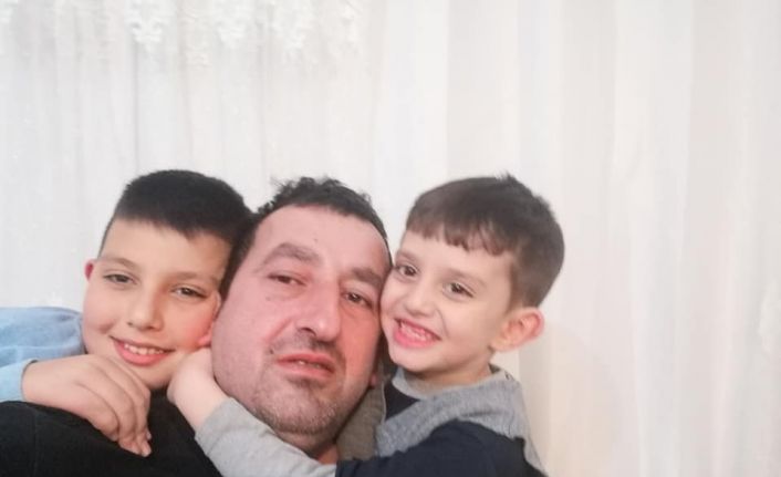 Selde yıkılan Ölçer Apartmanında yaşayan baba ve oğlundan aylardır haber alınamıyor