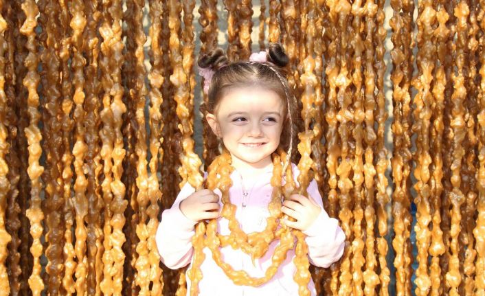 Şifa kaynağı yöresel tatlılar olan harire ve cevizli sucuk yapımı başladı