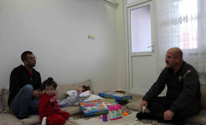 Siirt Emniyet Müdürü Yılmaz, sosyal medyadan yardım talebinde bulunan ailenin isteğini yerine getirdi