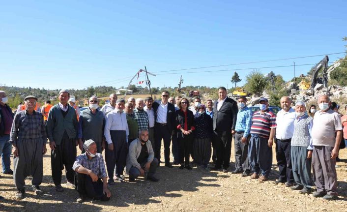Silifke - Gülnar yolu genişletme ve asfalt yapım çalışmasına törenle başlandı